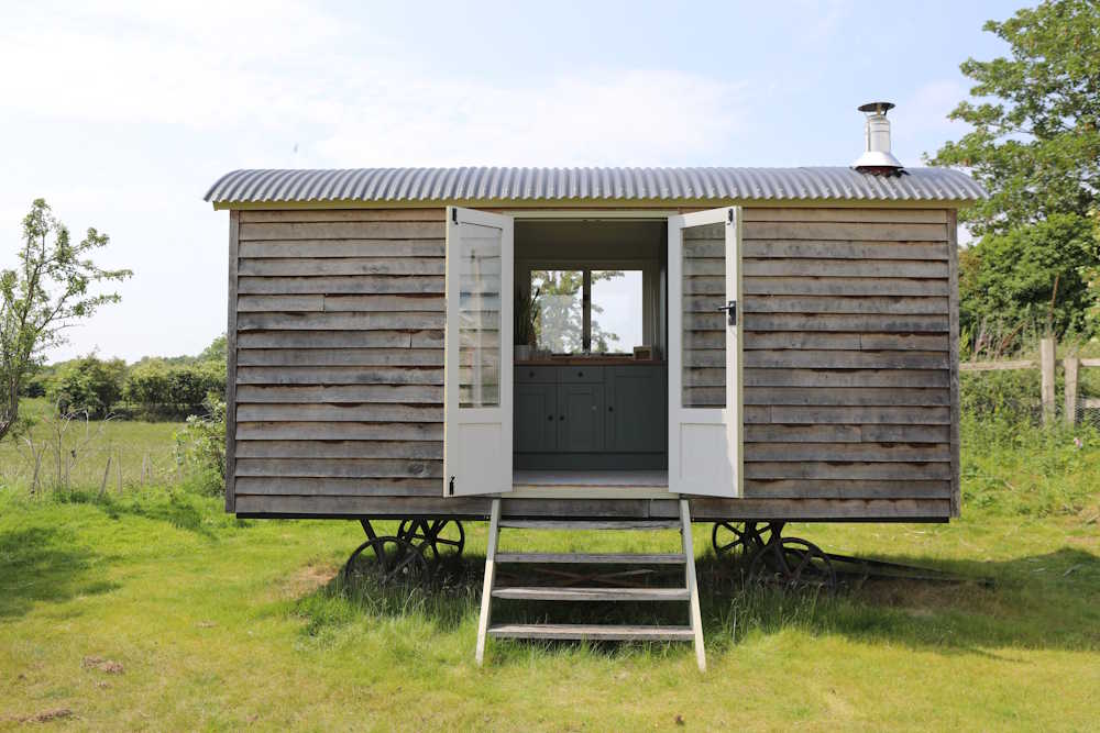 Standard Shepherd Hut Self-Build Bundle With French Doors